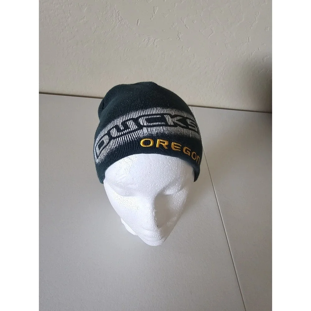 Oregon Ducks Youth Knit Beanie Hat Green Winter Cap NCAA Football